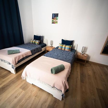 By Port Vell Rooms Barcelona Ngoại thất bức ảnh