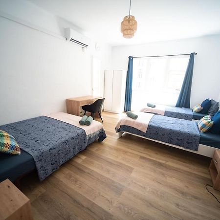 By Port Vell Rooms Barcelona Ngoại thất bức ảnh