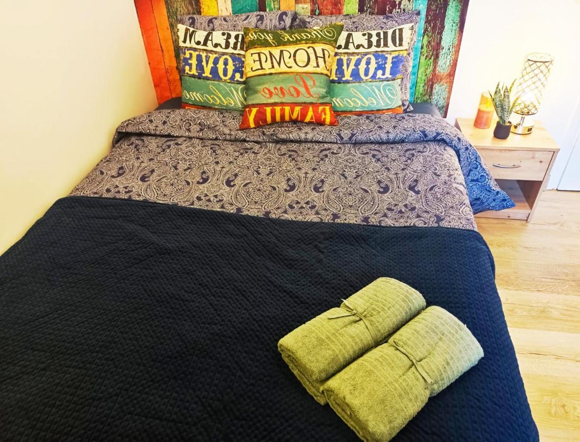 By Port Vell Rooms Barcelona Ngoại thất bức ảnh