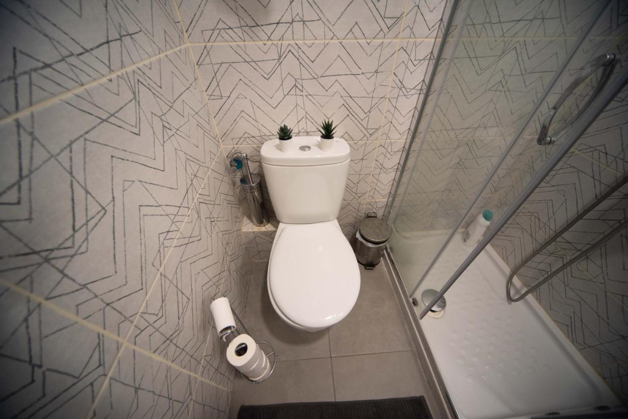 By Port Vell Rooms Barcelona Ngoại thất bức ảnh